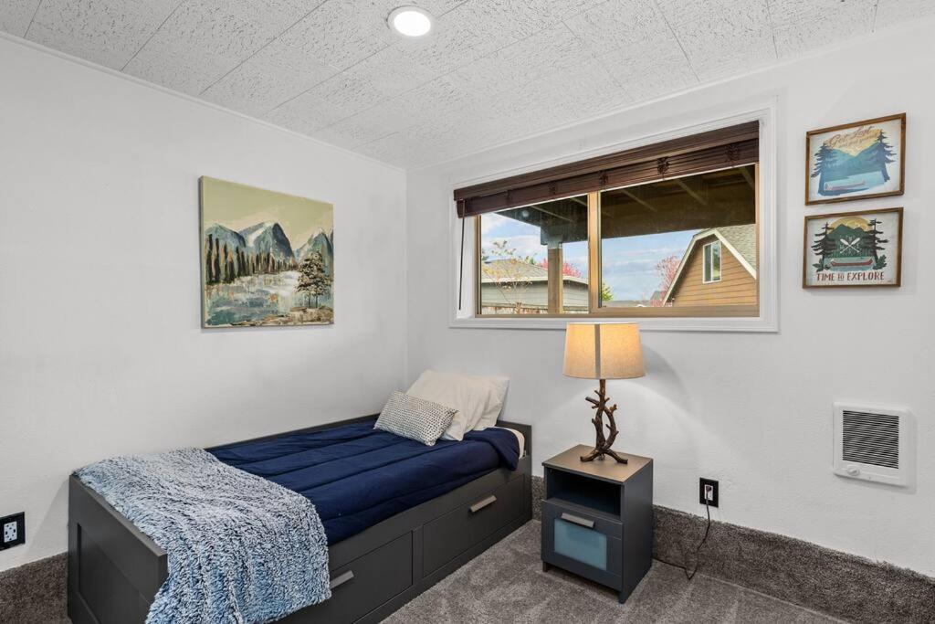 Pacific Nw Gem W/Hot-Tub 15 Minutes Airport. Leilighet Auburn Eksteriør bilde